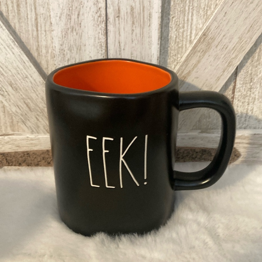 Rae Dunn Eek Mug